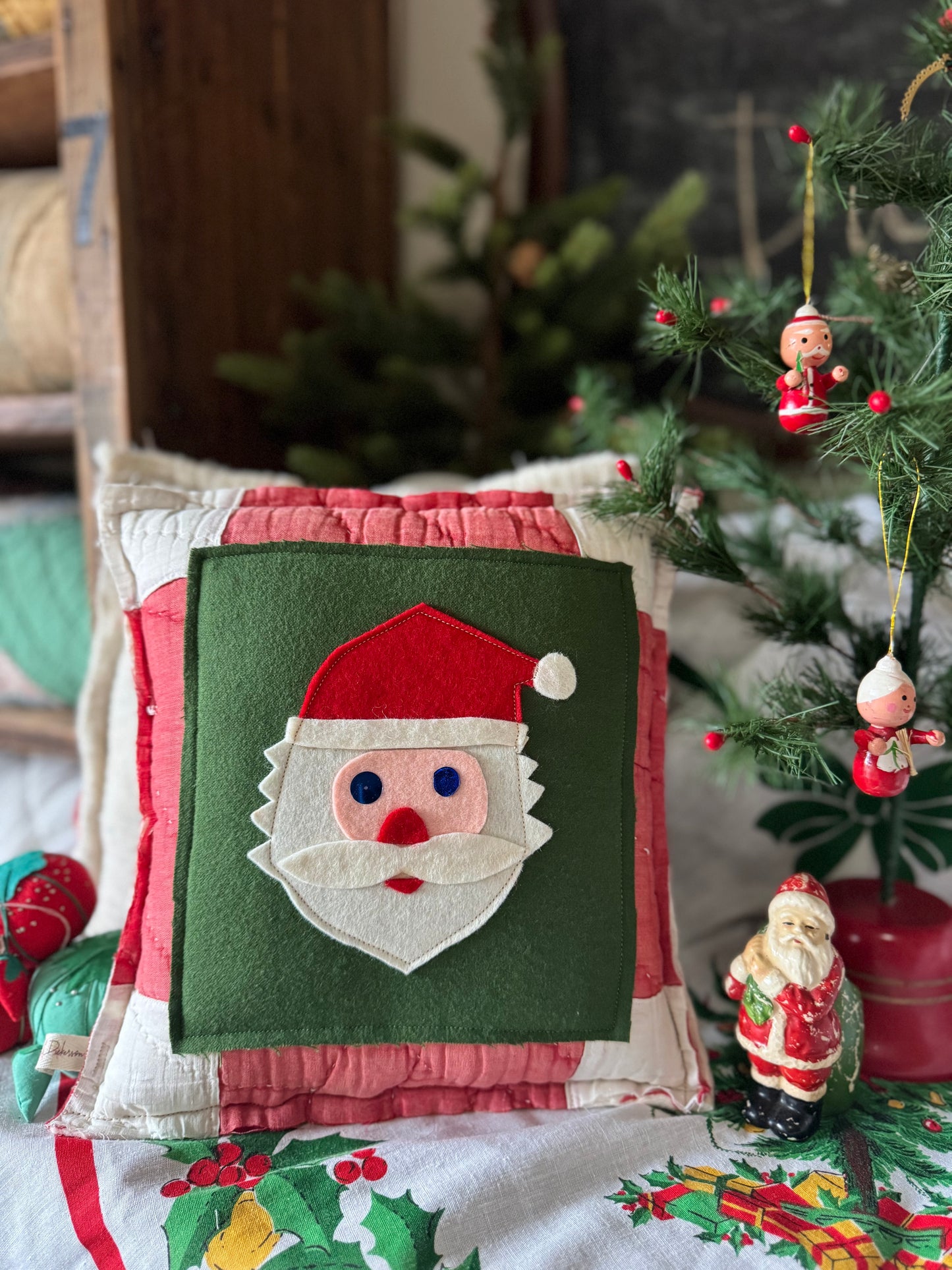 Vintage Santa Face Pillow 4
