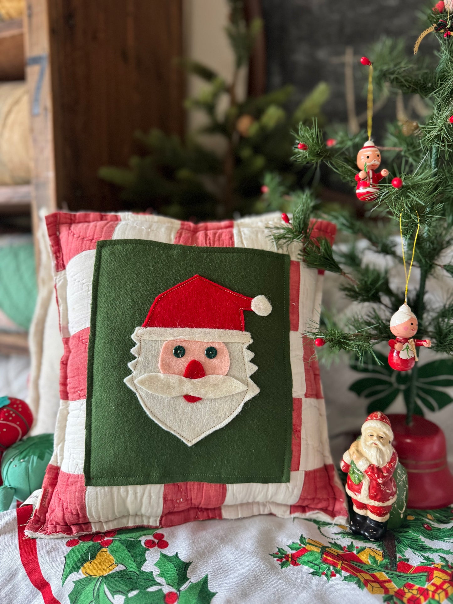 Vintage Santa Face Pillow 6