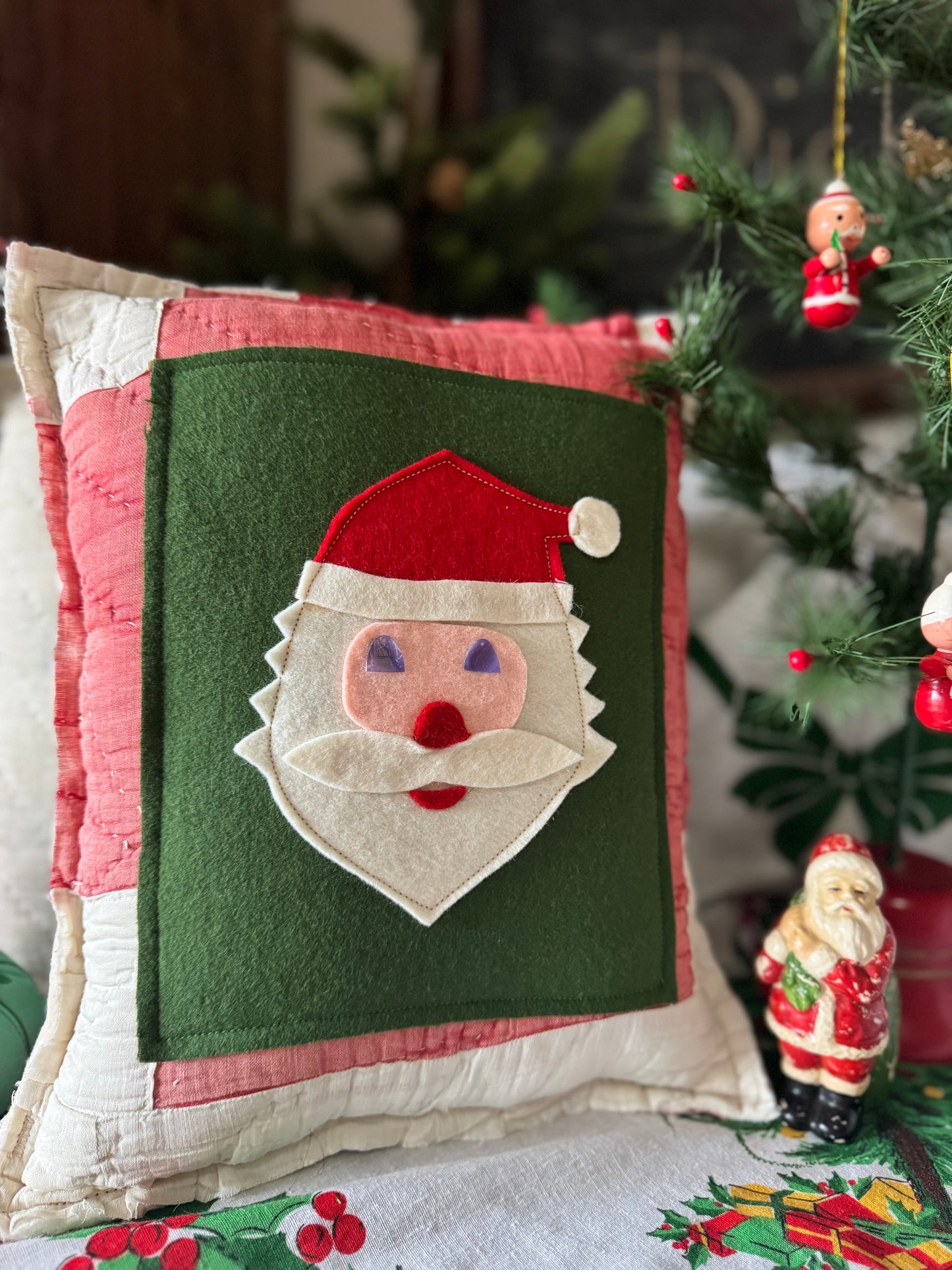 Vintage Santa Face Pillow 2