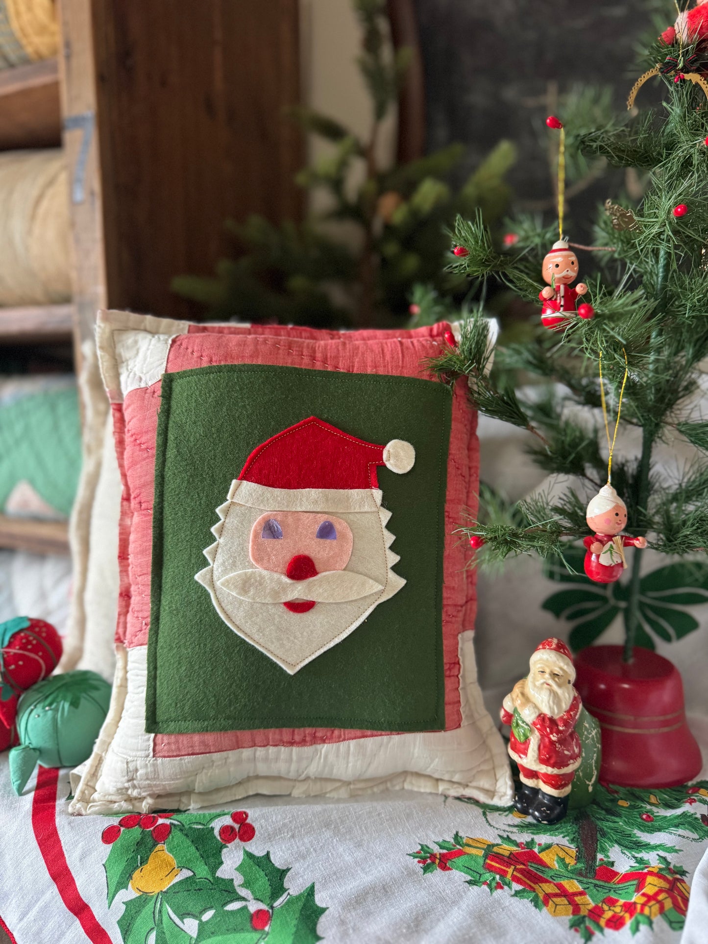 Vintage Santa Face Pillow 2