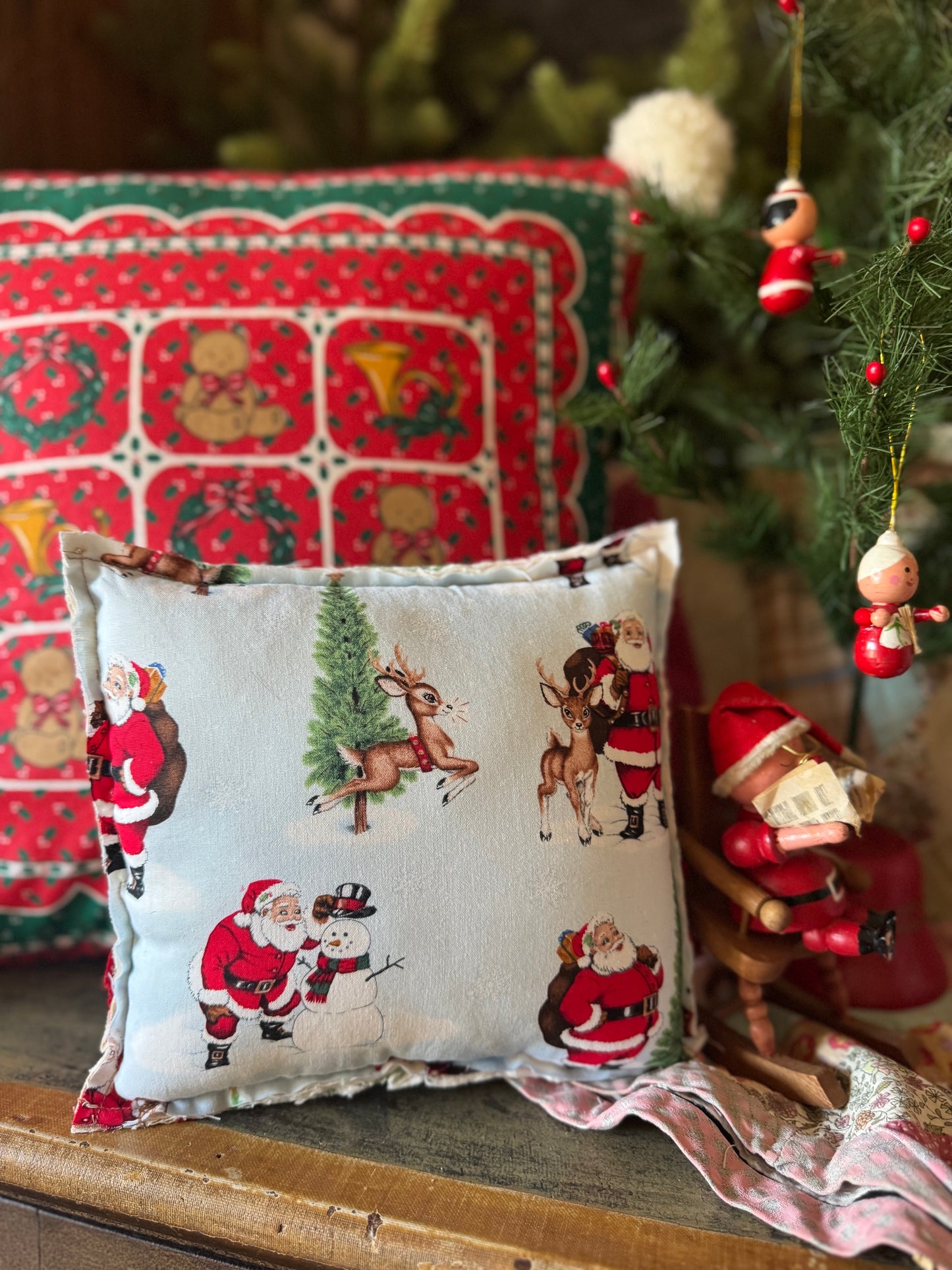 Handmade Felt Santa Mini Pillow 9