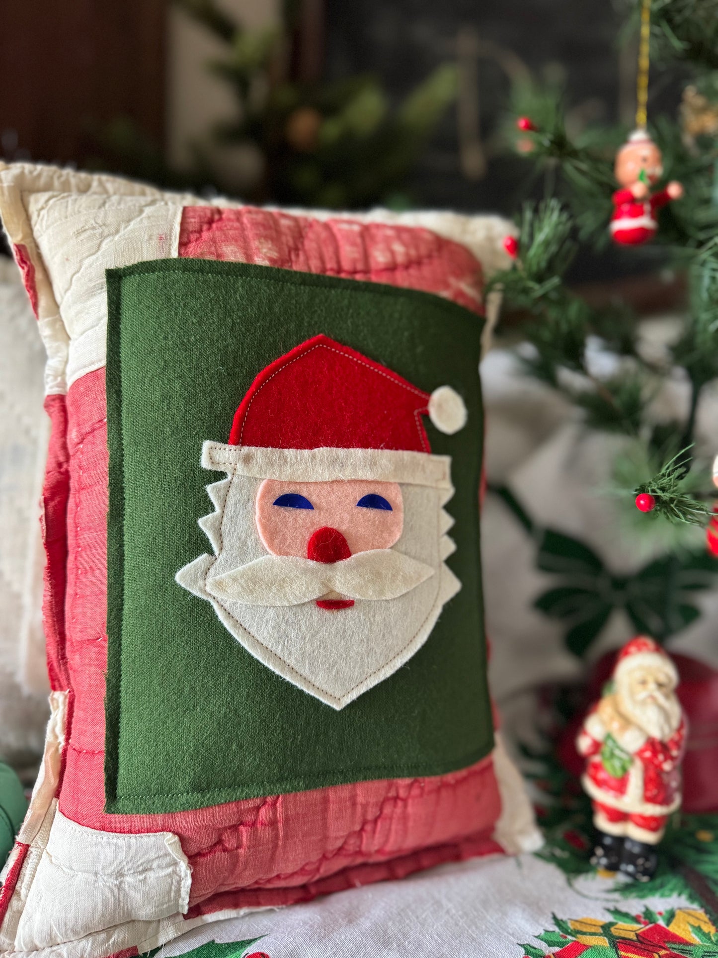 Vintage Santa Face Pillow 3