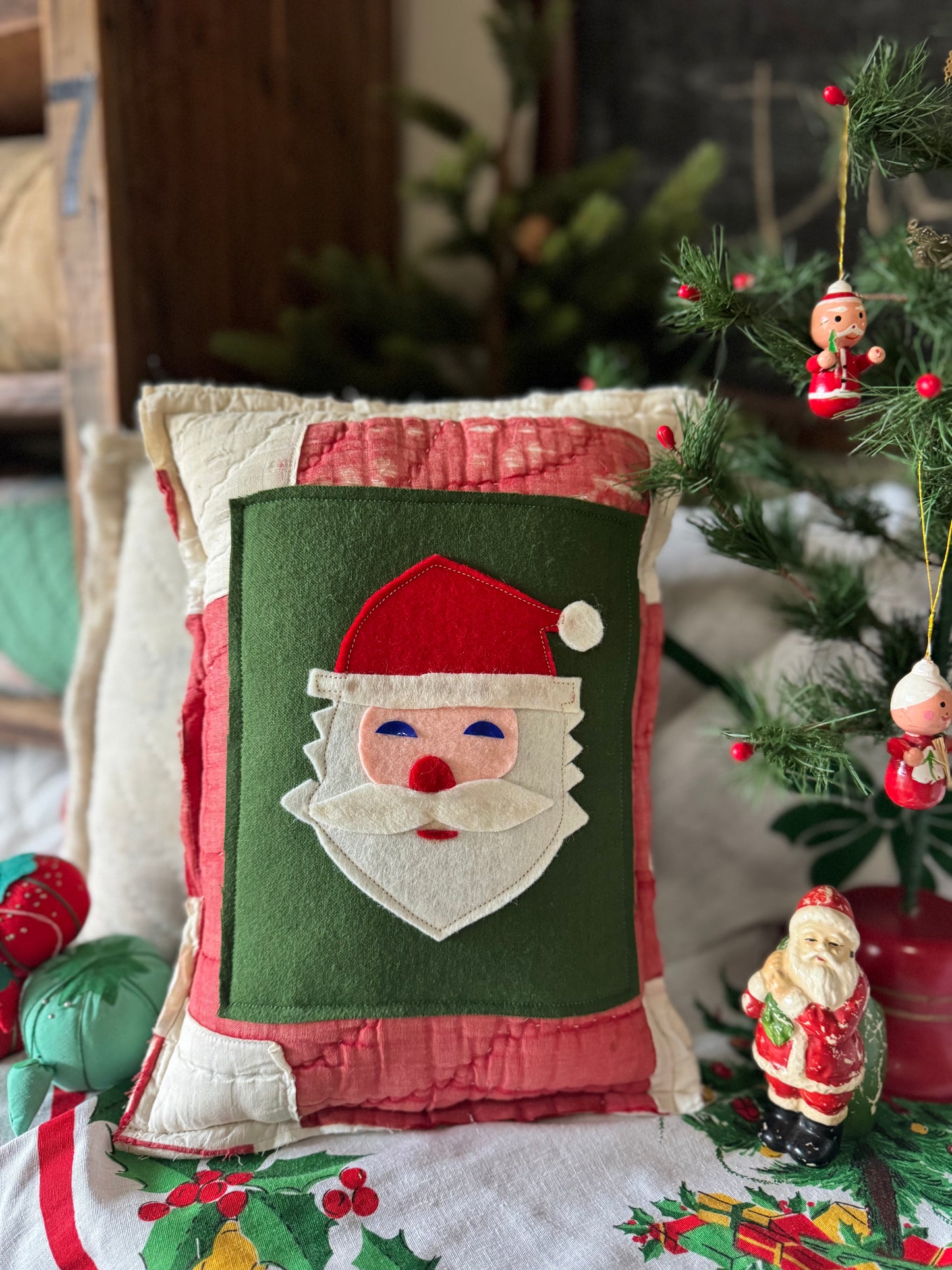 Vintage Santa Face Pillow 3
